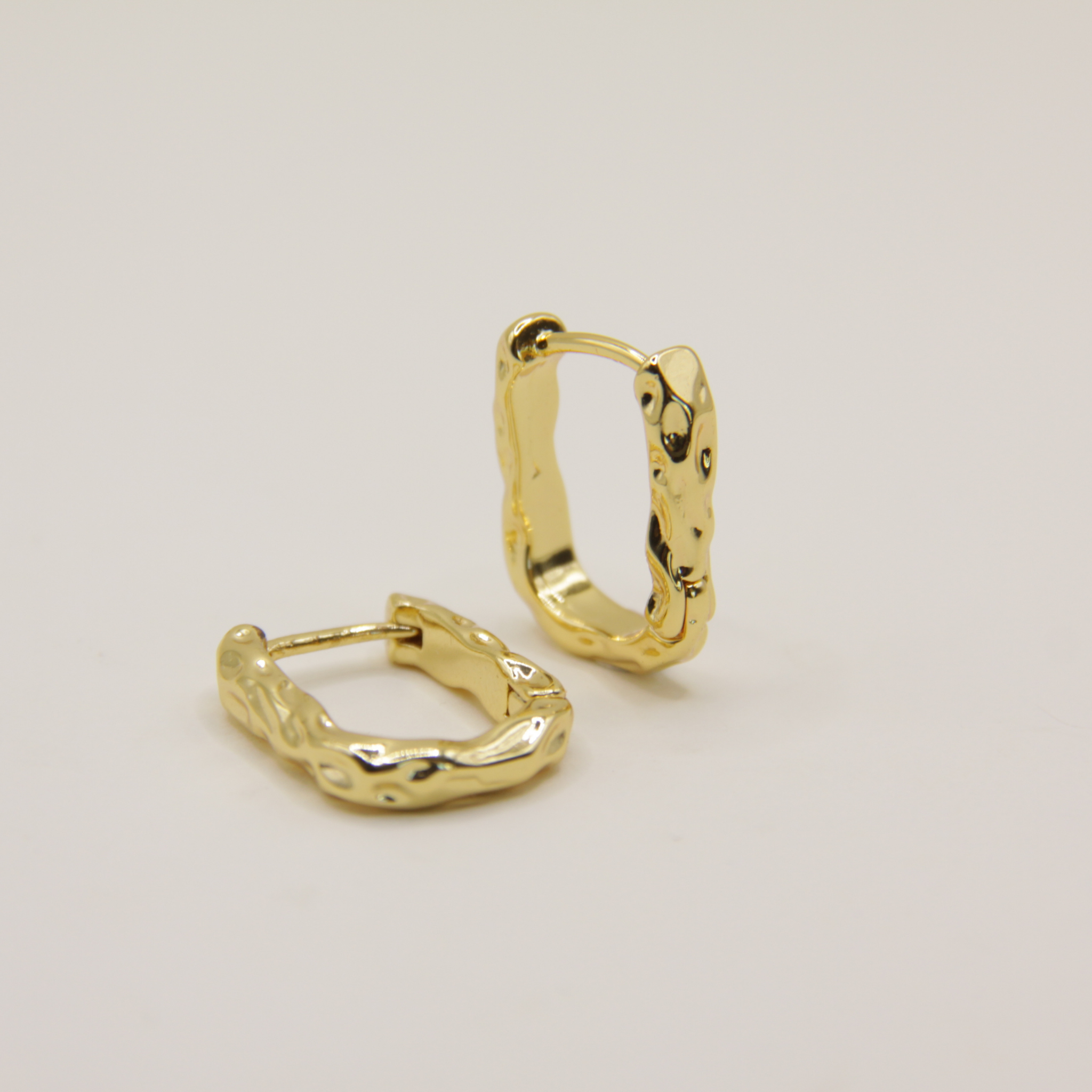 18k Gold plated twist oorbellen