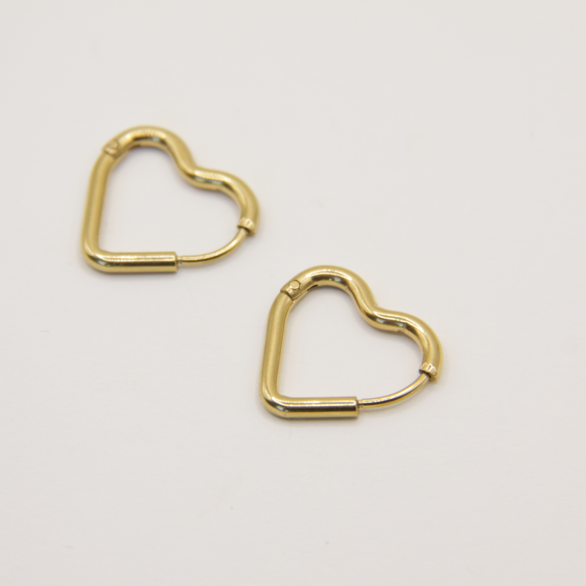 18k Gold plated small heart oorbellen