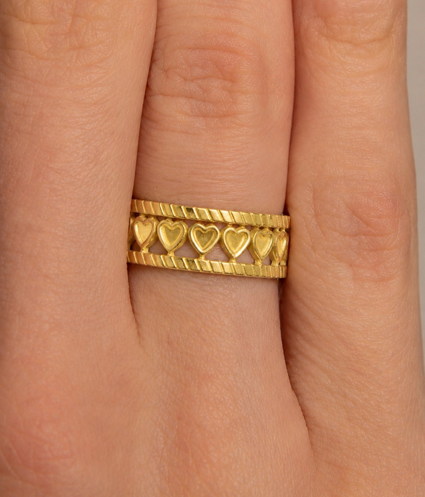 18k Gold plated heartline ring