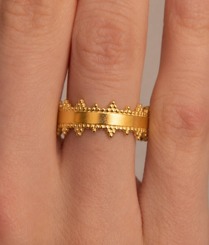 18k Gold plated queen ring