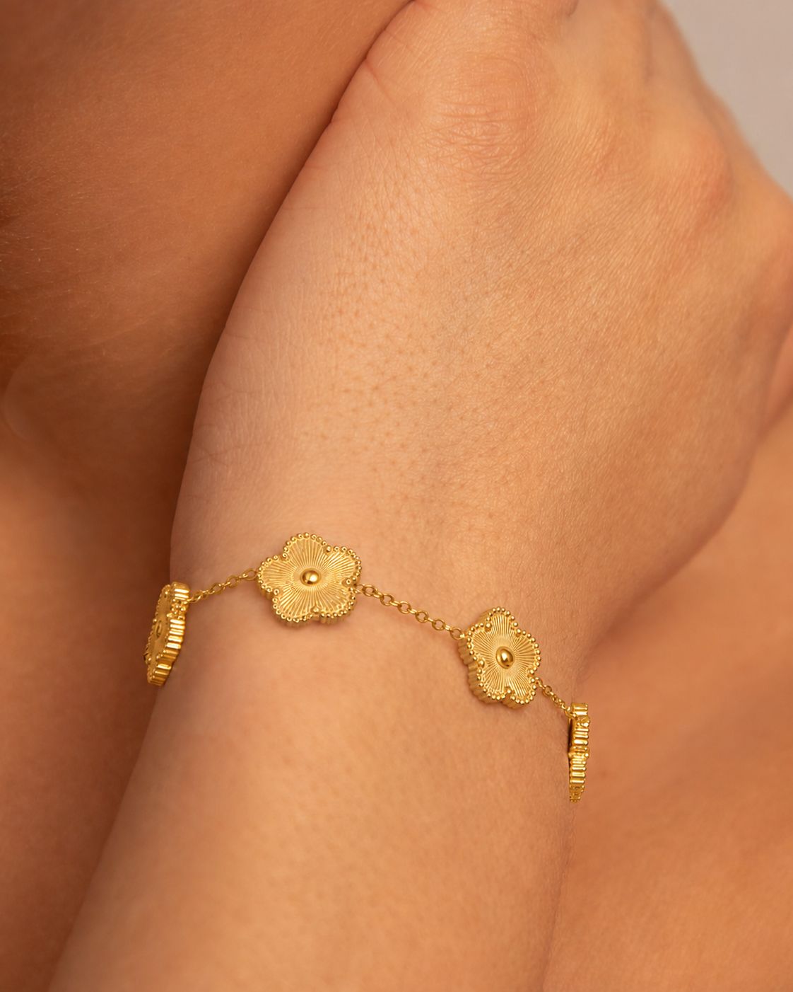 18k Gold plated flower bracelet