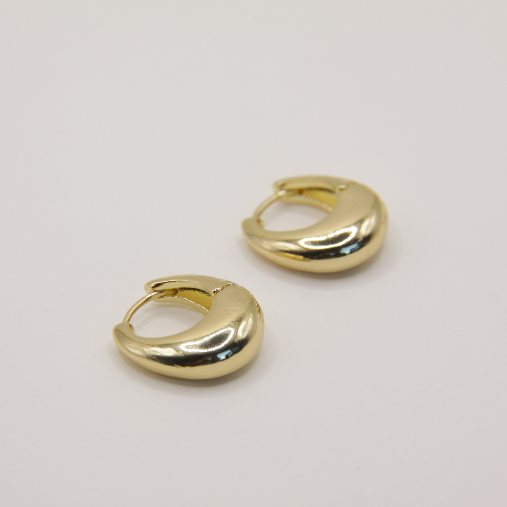 18k Gold plated small oval oorbellen