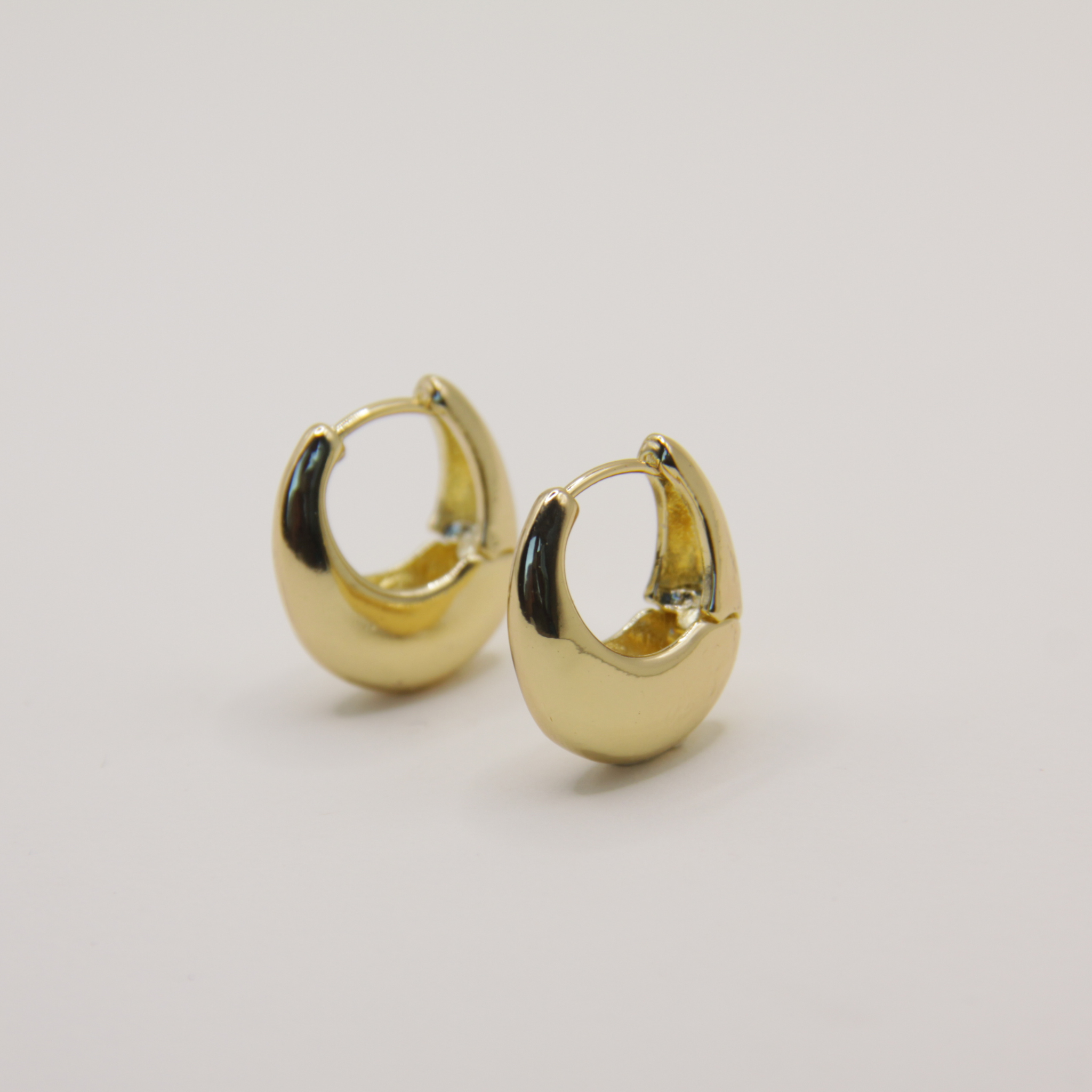 18k Gold plated small oval oorbellen